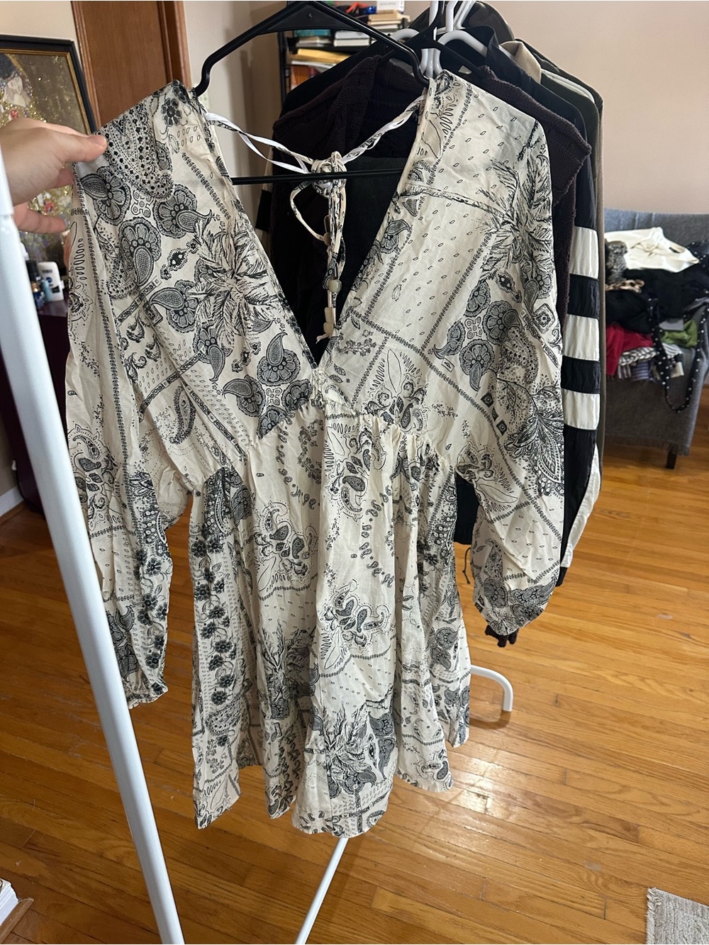 H&M Cream and Black Paisley V-Neck Tunic Dress NEVER WORN